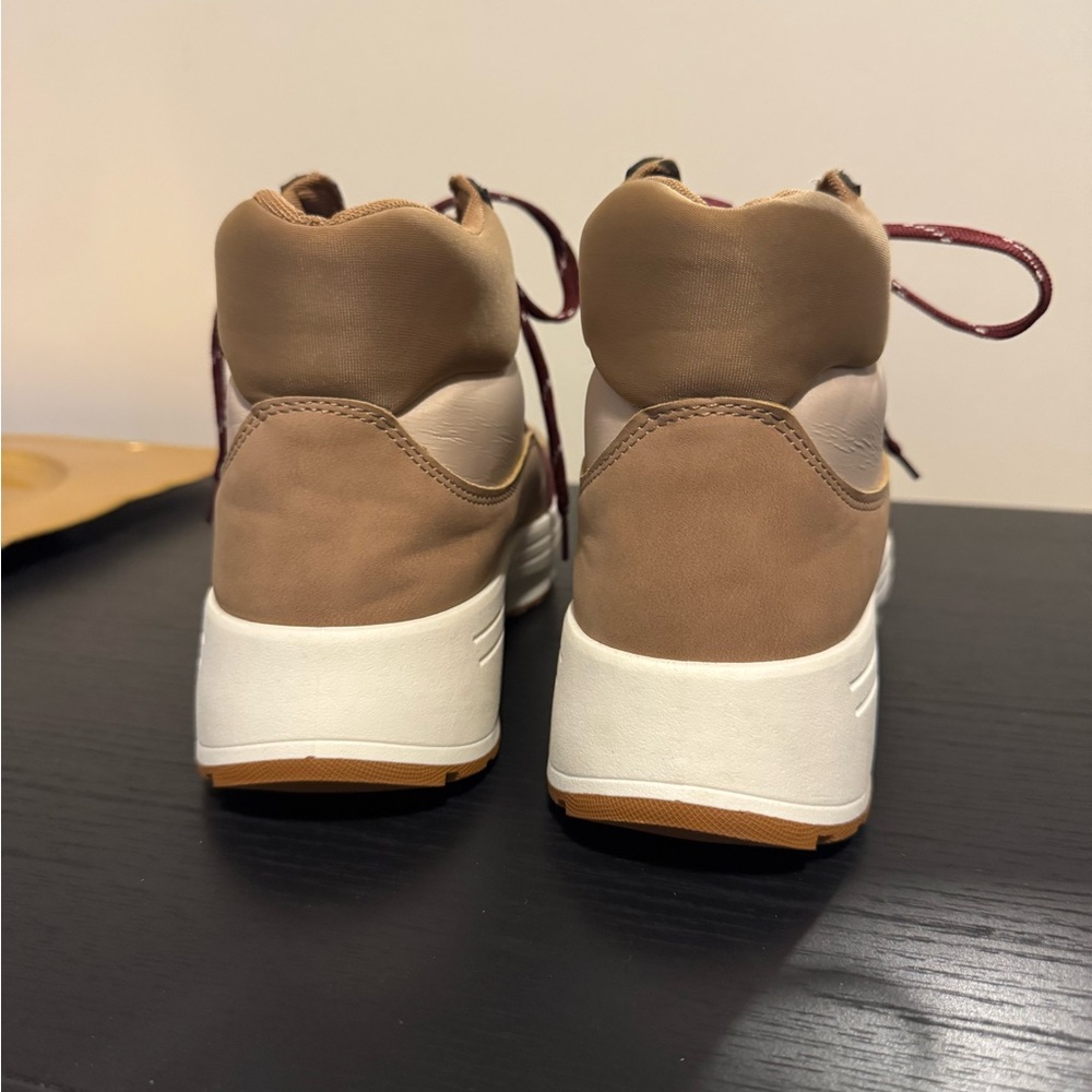 Maurice’s sneakers, worn once. Super comfertable. - Picture 2 of 3